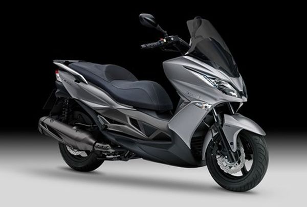 fly mikro kølig Τhe Kawasaki J300 scooter (+ video). | moto-choice.com